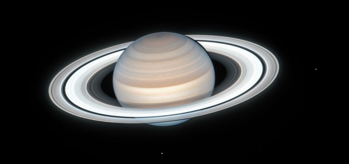 Celestial Spectacles: Saturn Shines and Red Giant Eclipsed in This Week's Night Sky