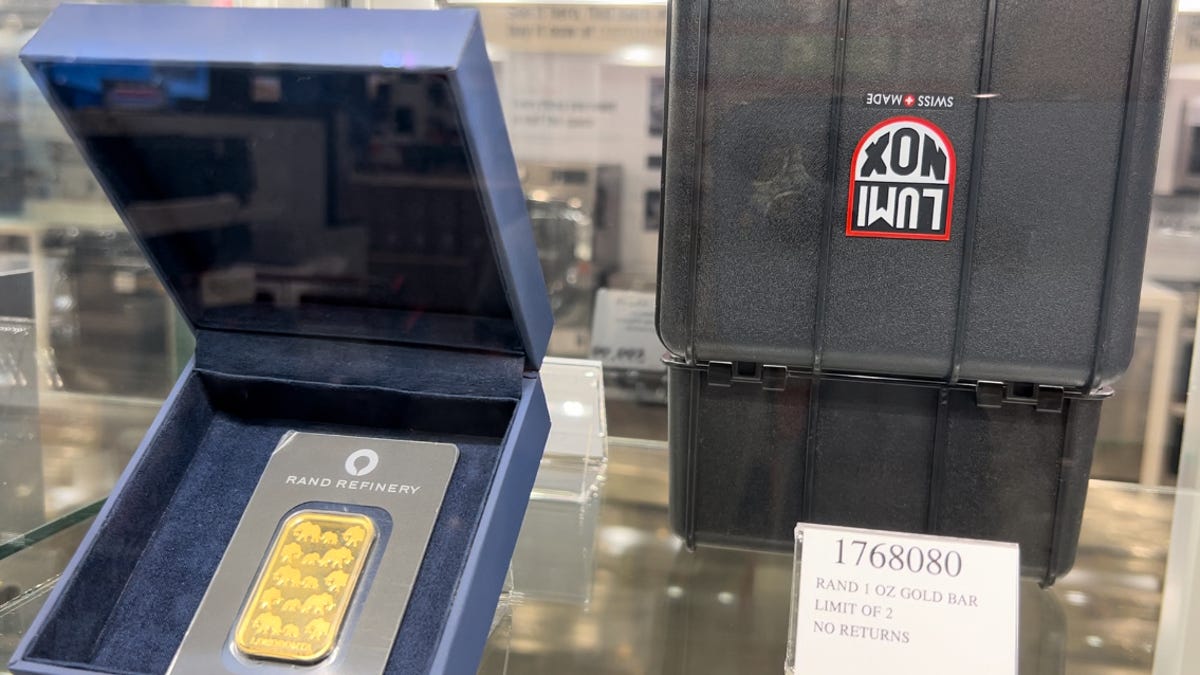 Featured image for "Costco's Gold Bar Sales Soar to $200 Million Monthly, Wells Fargo Estimates"