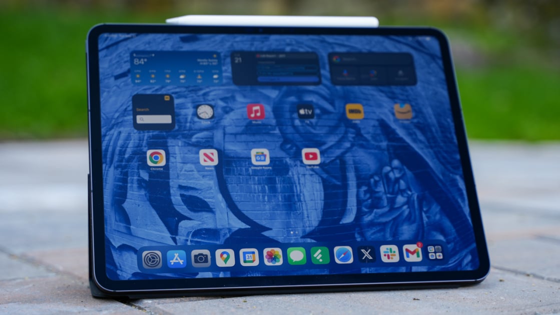 Featured image for "Teardowns Reveal Surprising Secrets of the New M4 iPad Pro"