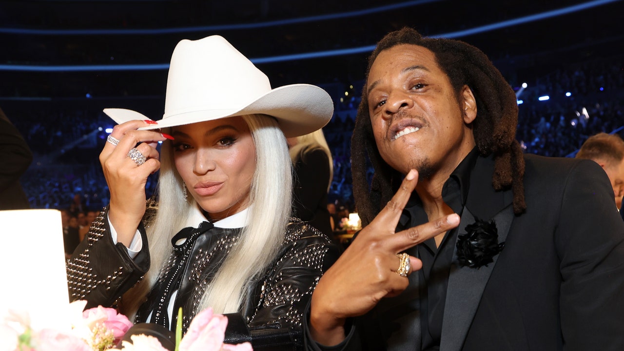 "Beyoncé's Country Chic: Lingerie, Lace, and Cowboy Hats"