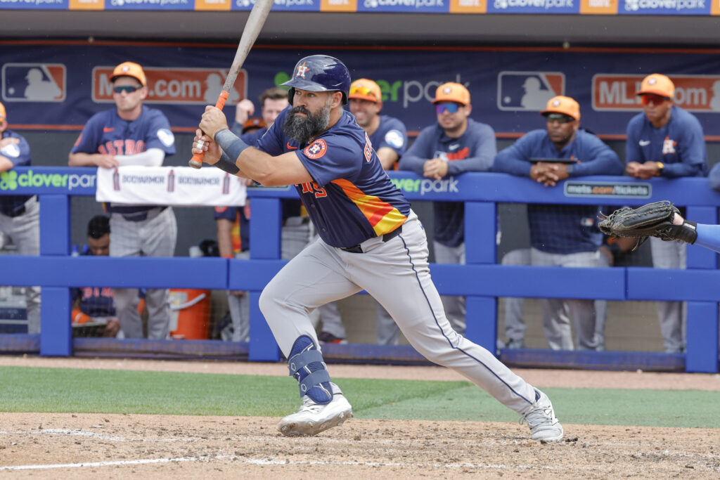 Astros bolster roster with Guillorme amid injury challenges