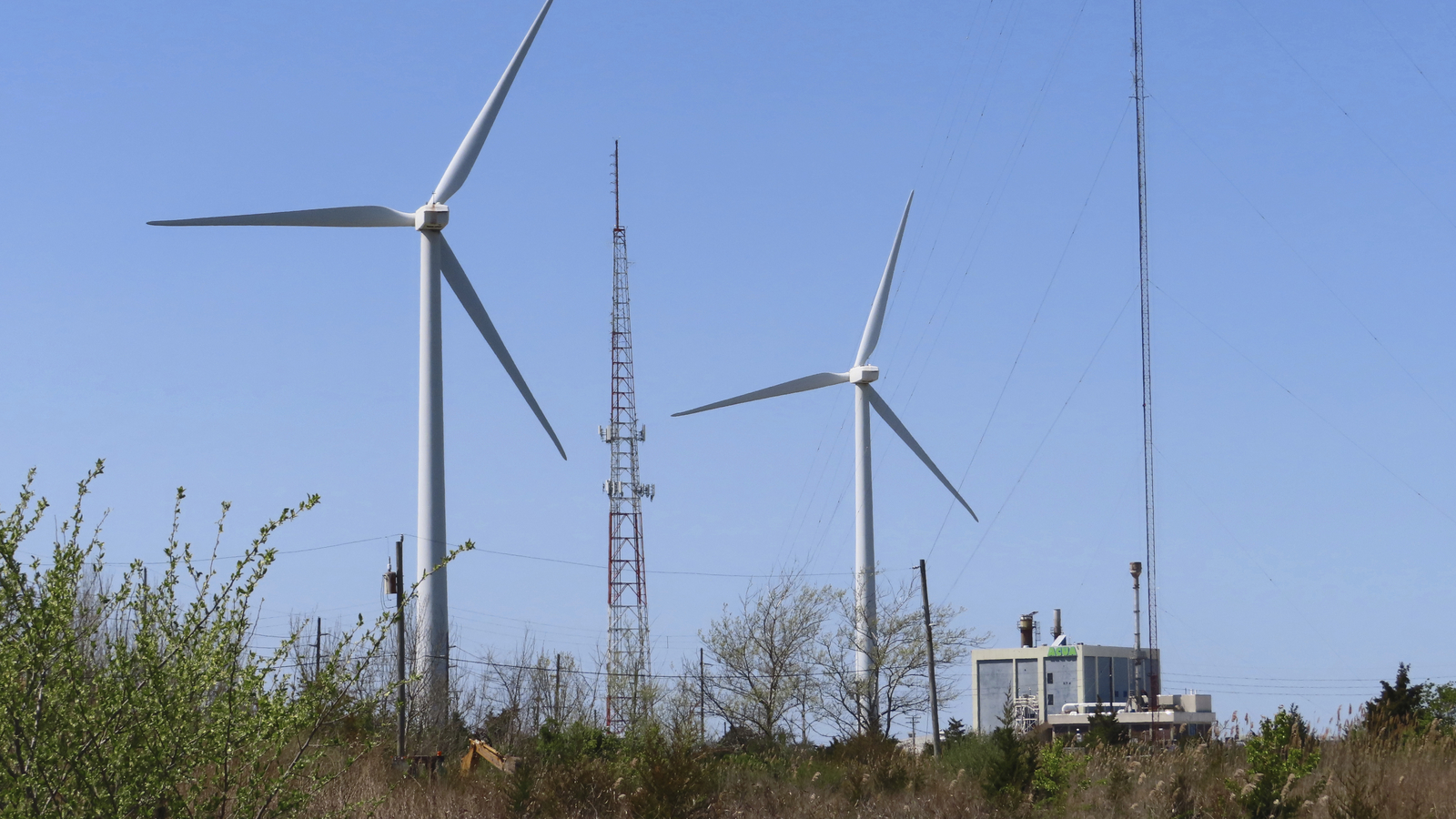 "Biden Administration Approves Largest US Offshore Wind Farm off New Jersey Coast, Signaling Green Energy Progress"