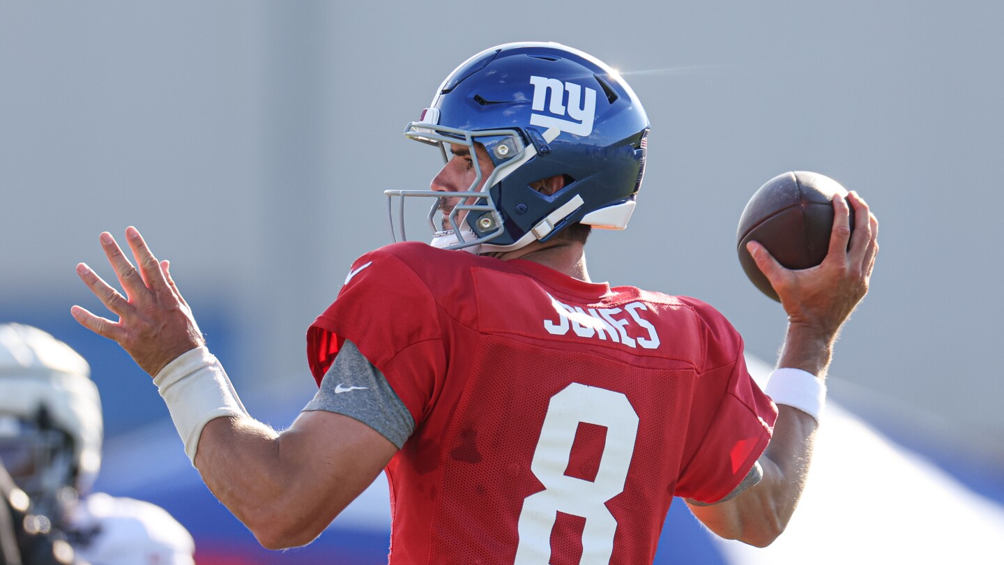 "Daniel Jones: Rejecting Netflix's 'Quarterback' Series and Pursuing His Own Path"