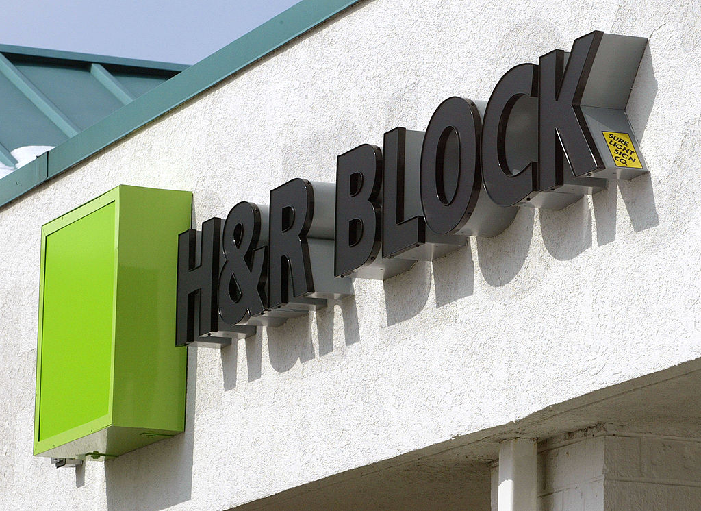 Featured image for "H&R Block's Tax Day Electronic Filing Woes Frustrate Customers"