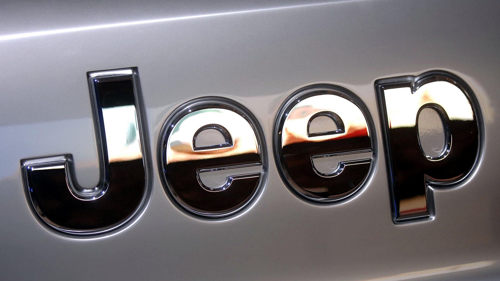 Featured image for "Chrysler Recalls 546,000 Jeep Vehicles in Latest Safety Alert"