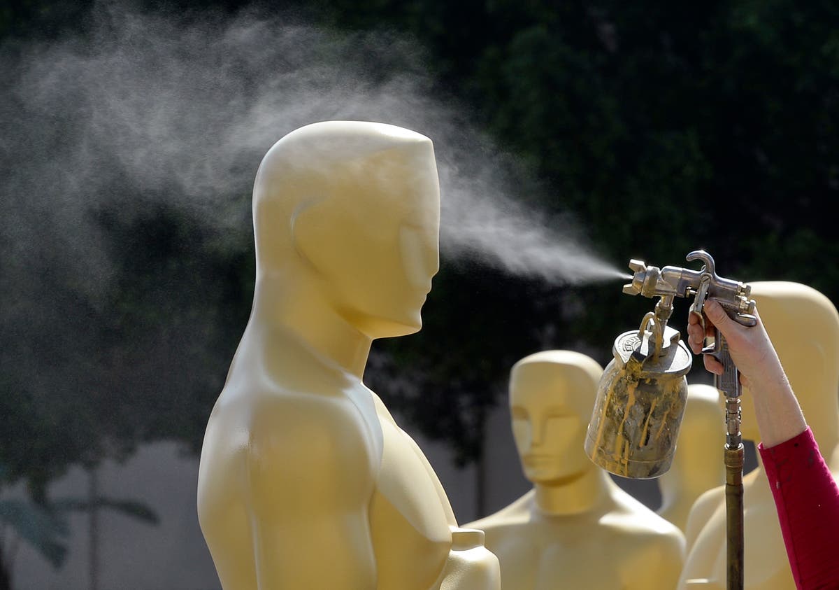 Featured image for "Breakthrough Discovery: Scientists Synthesize Goldene, a Single-Atom-Thick Semiconductor"