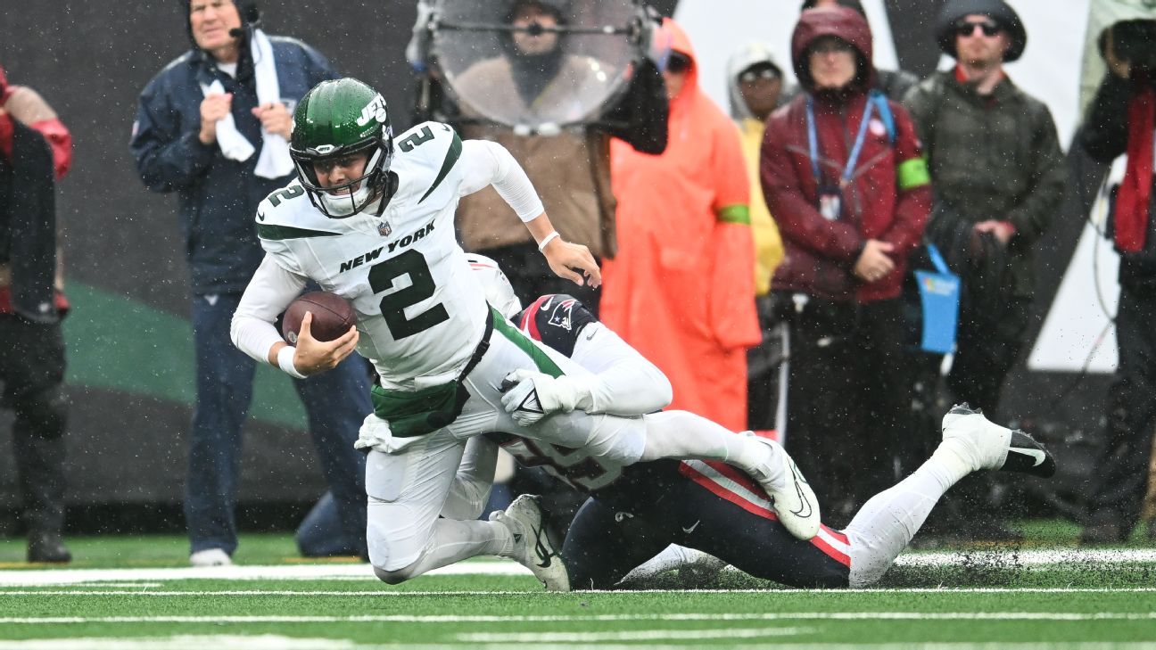 "Jets' QB Zach Wilson's Struggles Prompt Frustration and Questions"