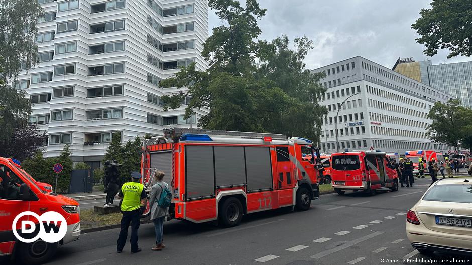 Tragic Deaths in Berlin Blaze: Two Jump from Burning Building