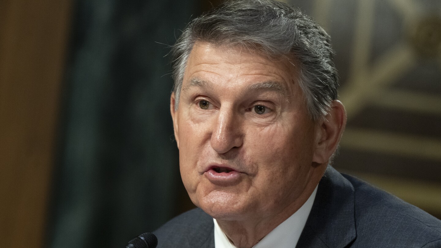 Sen. Joe Manchin Leaves Democratic Party, Registers as Independent