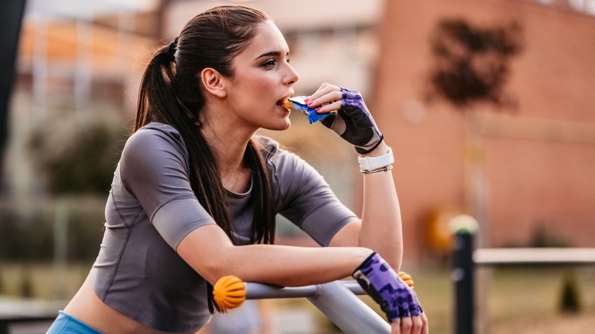 Featured image for "Ultimate Guide to Healthy Snacks: What to Try and What to Avoid"