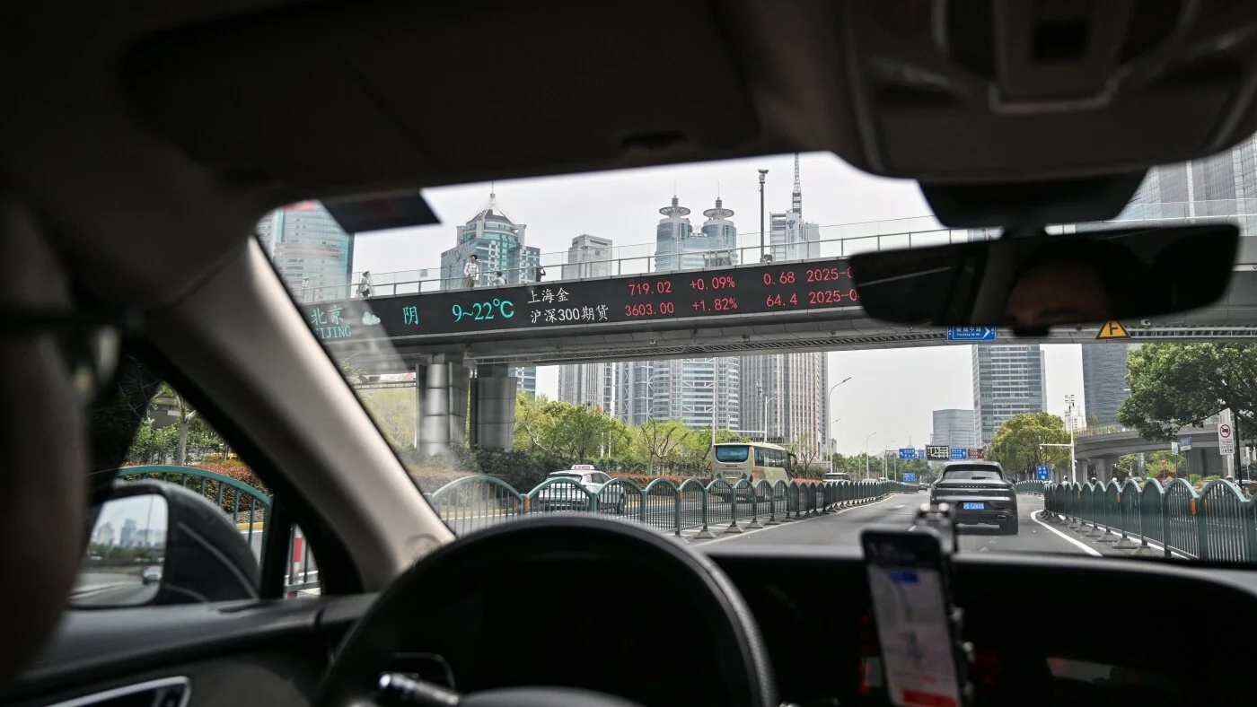 Featured image for China's Ride-Hailing Firms Address Driver Sleep-Related Car Odors