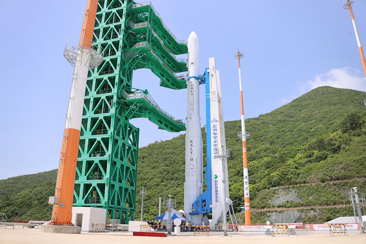 South Korea Scraps Satellite Launch Due to Technical Issue.