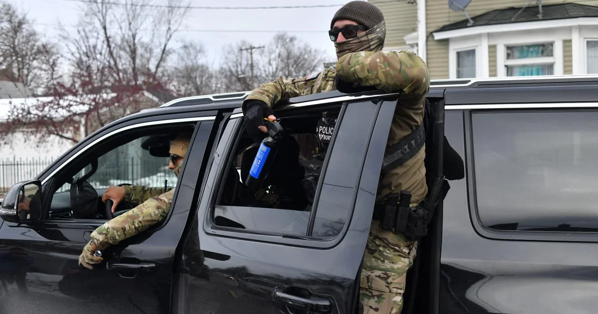 Hundreds more federal agents bound for Minneapolis as DHS expands immigration crackdown