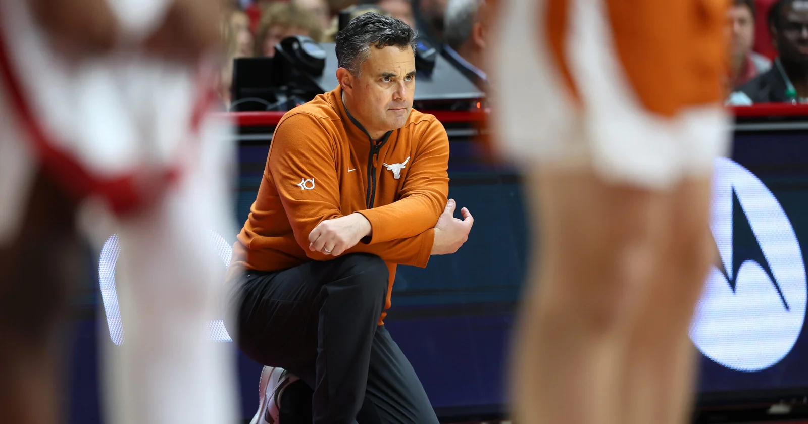 UK Hosts Texas in High-Stakes Rupp Arena Showdown