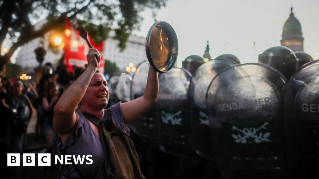 "Argentine Congress Faces Protests Over Controversial Reform Bill"