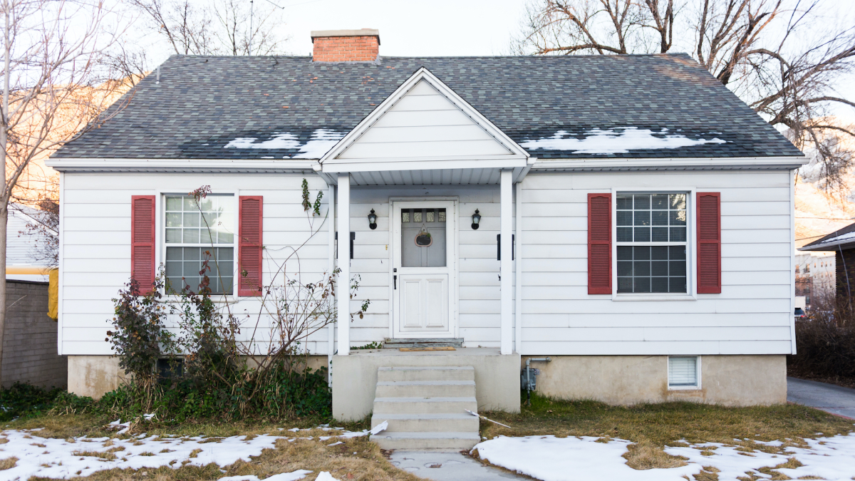 Featured image for "Identifying a 'Catfish House' Before Purchase: A Guide"