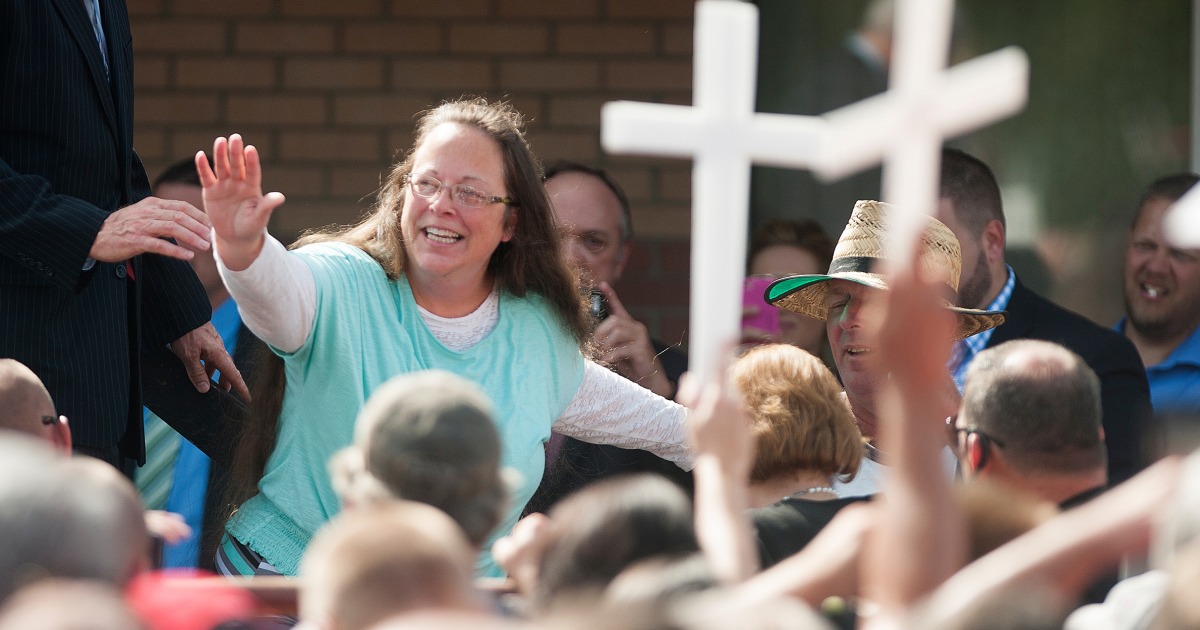 Featured image for Kim Davis Ordered to Pay $260K for Denying Same-Sex Marriage License