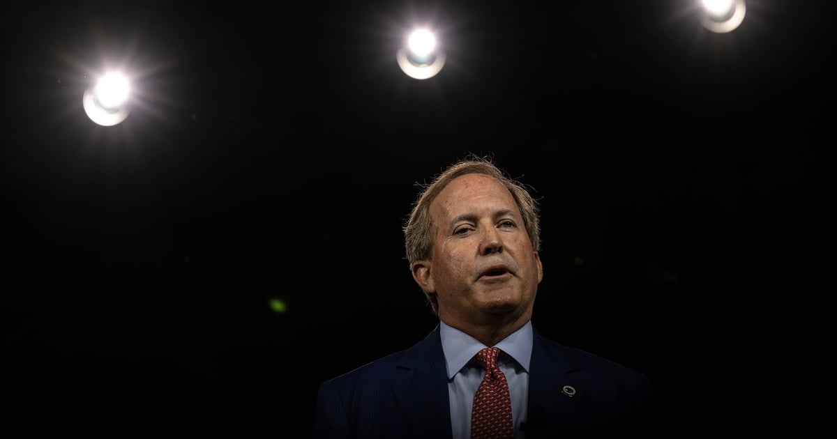 Featured image for Paxton investigates Beto O’Rourke's group over funding Democrats