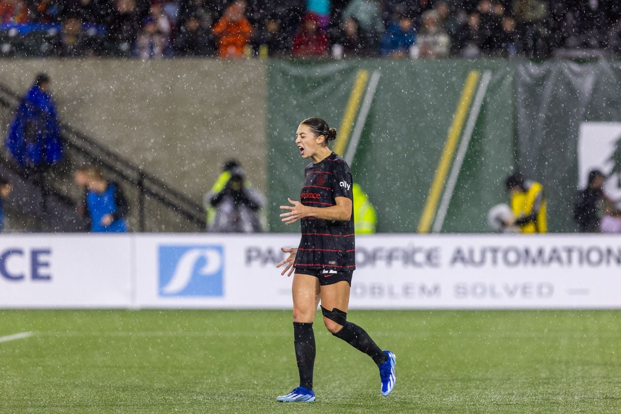 Featured image for NWSL Semifinals Deliver Surprises and Set the Stage for a New Champion
