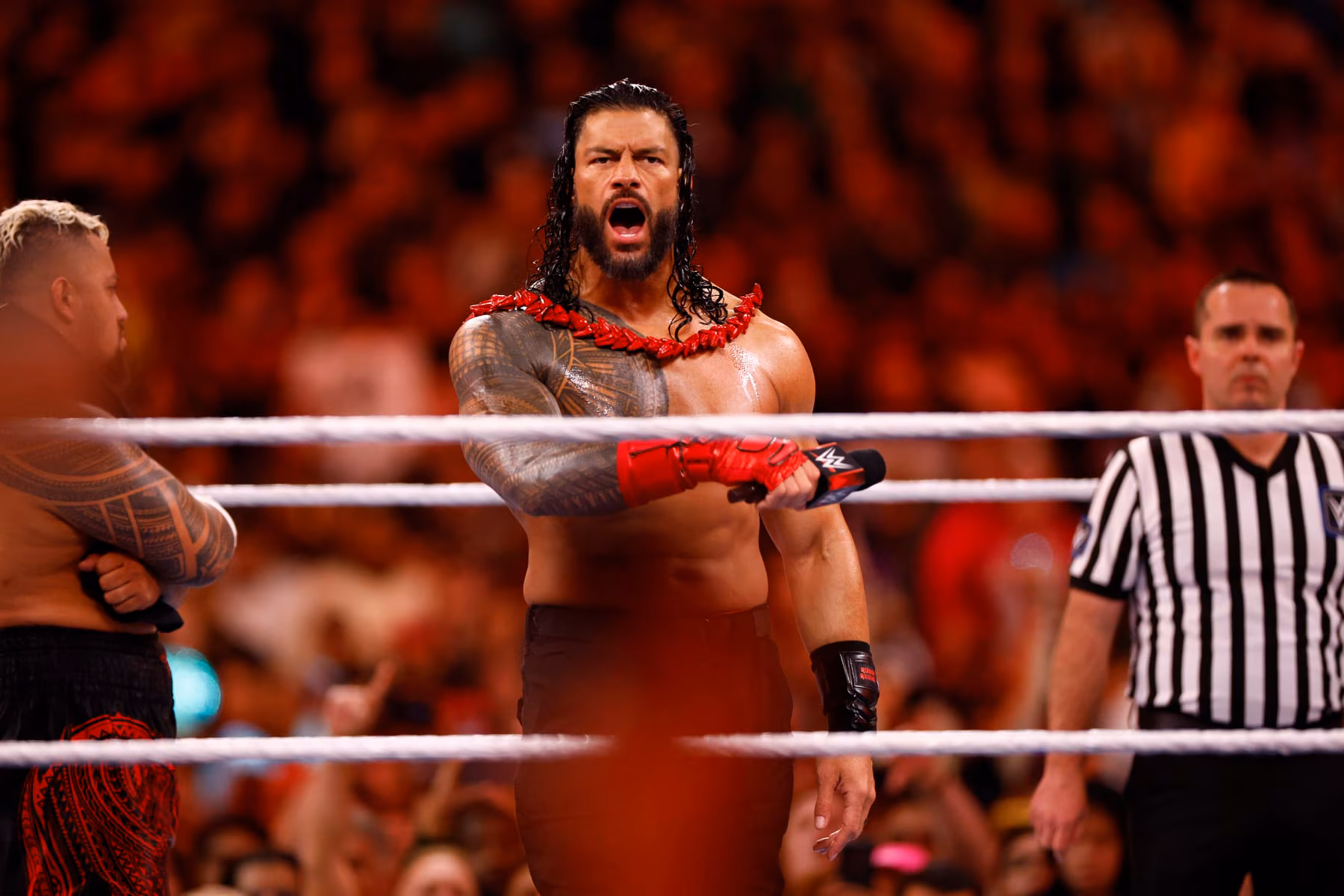 Roman Reigns Celebrates 1000 Days as Undisputed WWE Universal Champion with New Championship Belt