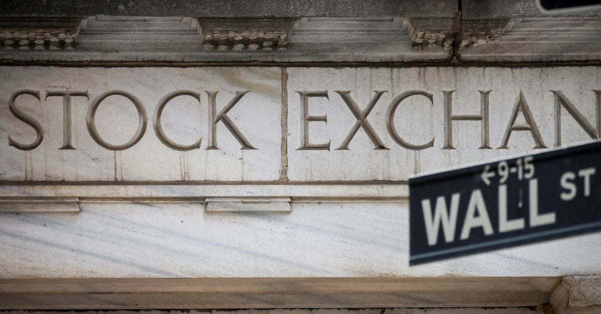 "Deciphering Fed Minutes: Rate Cut Outlook Amid Inflation and Market Reactions"