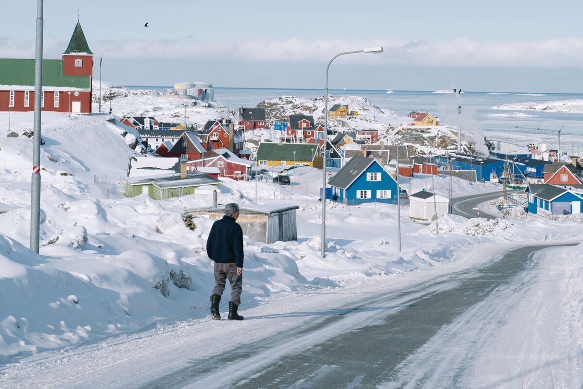 Featured image for Experts Warn of Greenland's Strategic Significance Amid US and NATO Tensions