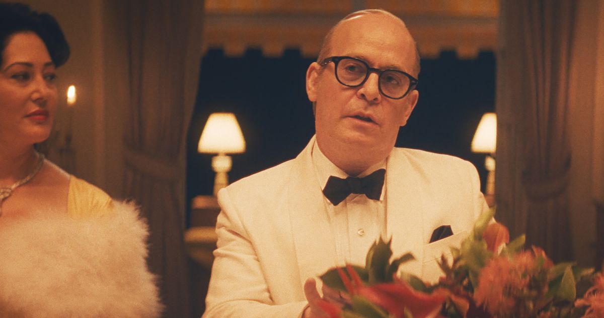 "Unveiling the Scandalous Feud: Capote vs. the Swans"