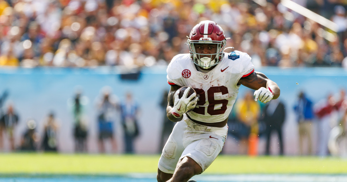 Featured image for Ty Simpson Named Alabama's Starting Quarterback for the Season