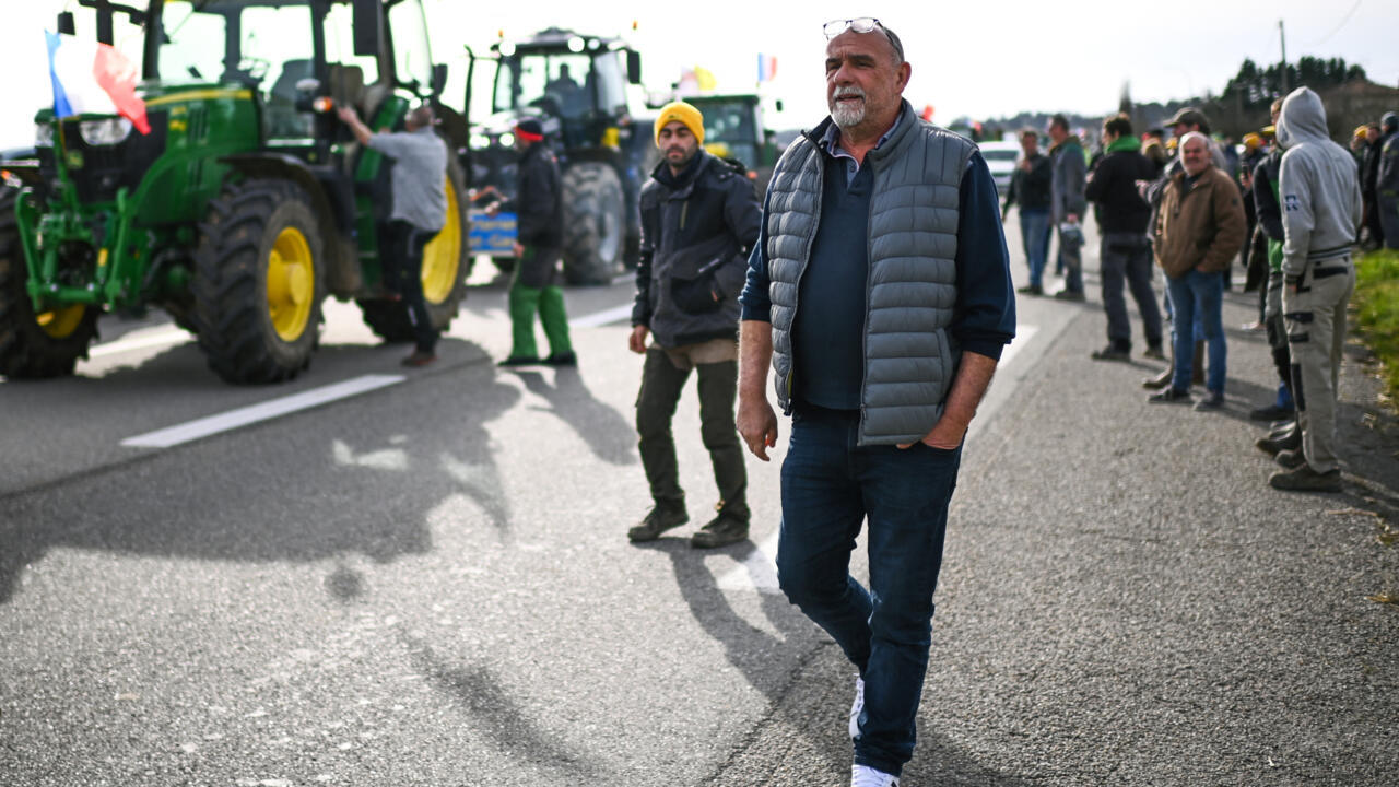 Featured image for French Farmers Unite in Tractor Blockade Against EU Rules