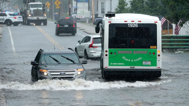 Extreme Weather Warnings: Deadly Floods and Intensified Heatwaves Hit US
