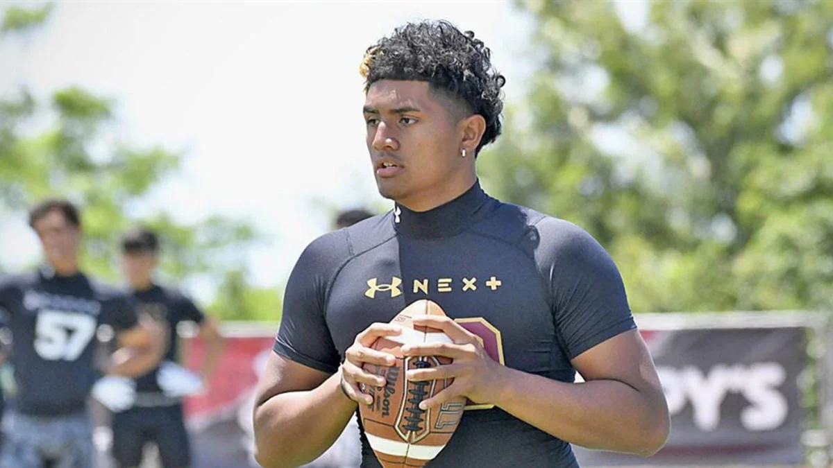 Featured image for Oregon Secures Top Recruits with Key Flips on National Signing Day