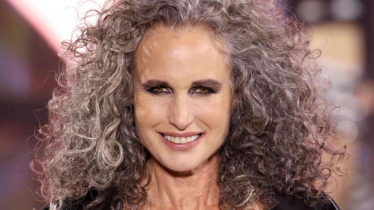 Featured image for "Age-defying Celebrities and Fashion Icons Shine at L'Oréal's Paris Fashion Week"