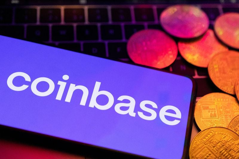 Featured image for Coinbase Shares Surge on Strong Q3 Trading and Earnings