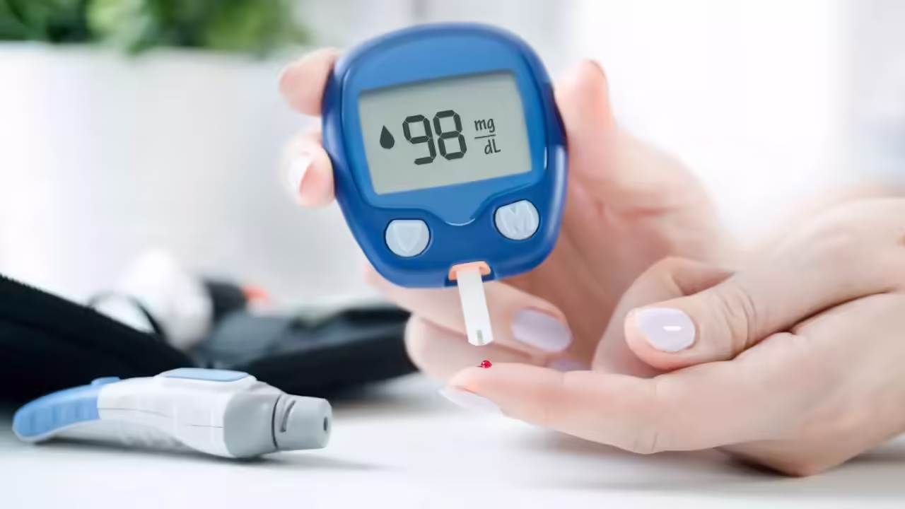 Featured image for 8 Expert Tips to Control Blood Sugar in 14 Days Without Medication