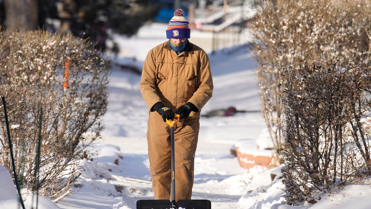 Featured image for Phoenix: Warm Week Ahead with Possible Rainstorms