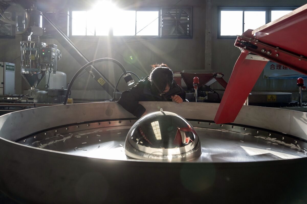 Featured image for China's Manufacturing Growth Continues Amid Global Tensions