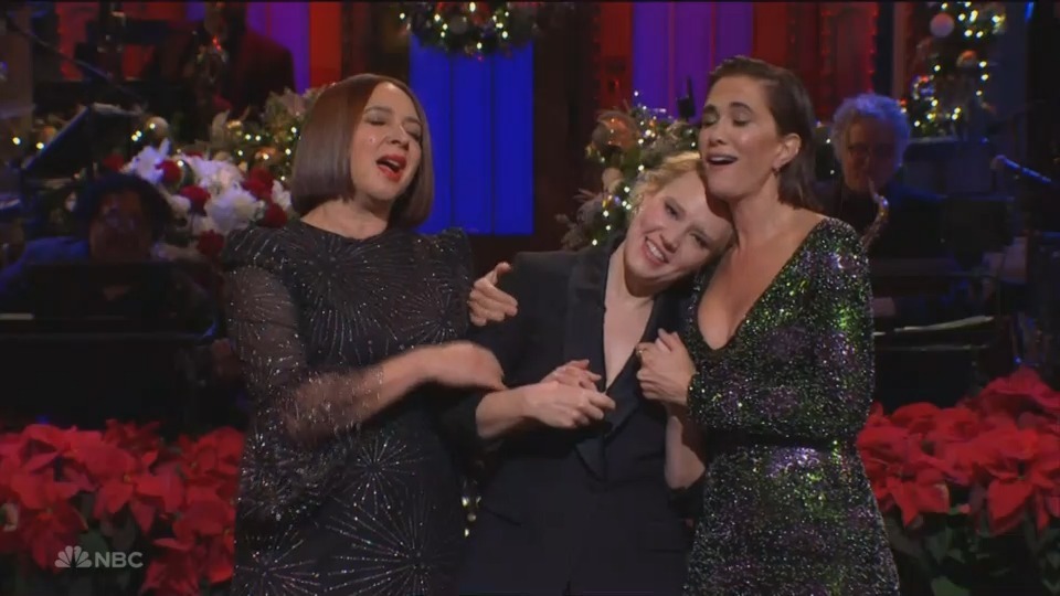 "Maya Rudolph, Kristen Wiig, and Billie Eilish Shine on 'SNL' with Kate McKinnon's Debut as Host"