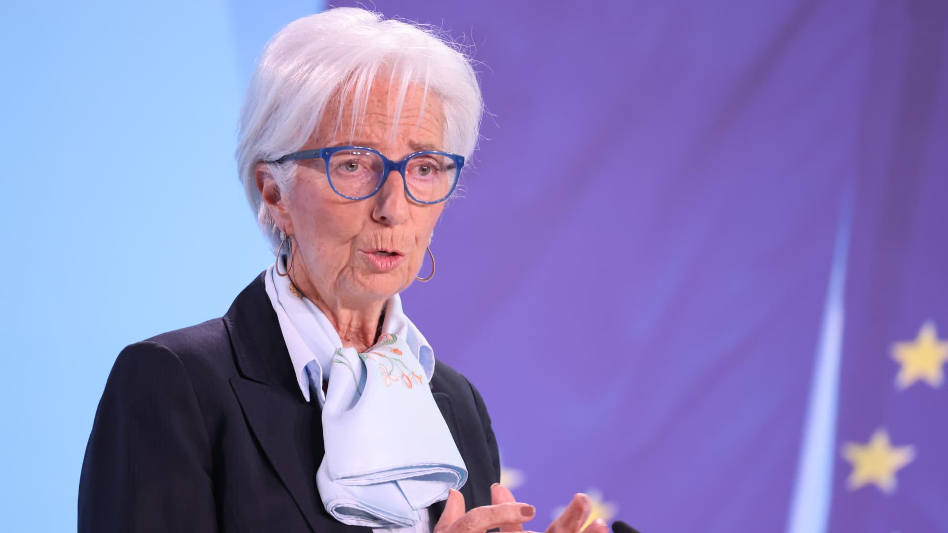 Featured image for "ECB's Lagarde Signals Imminent Rate Cut Amid Inflation Concerns"