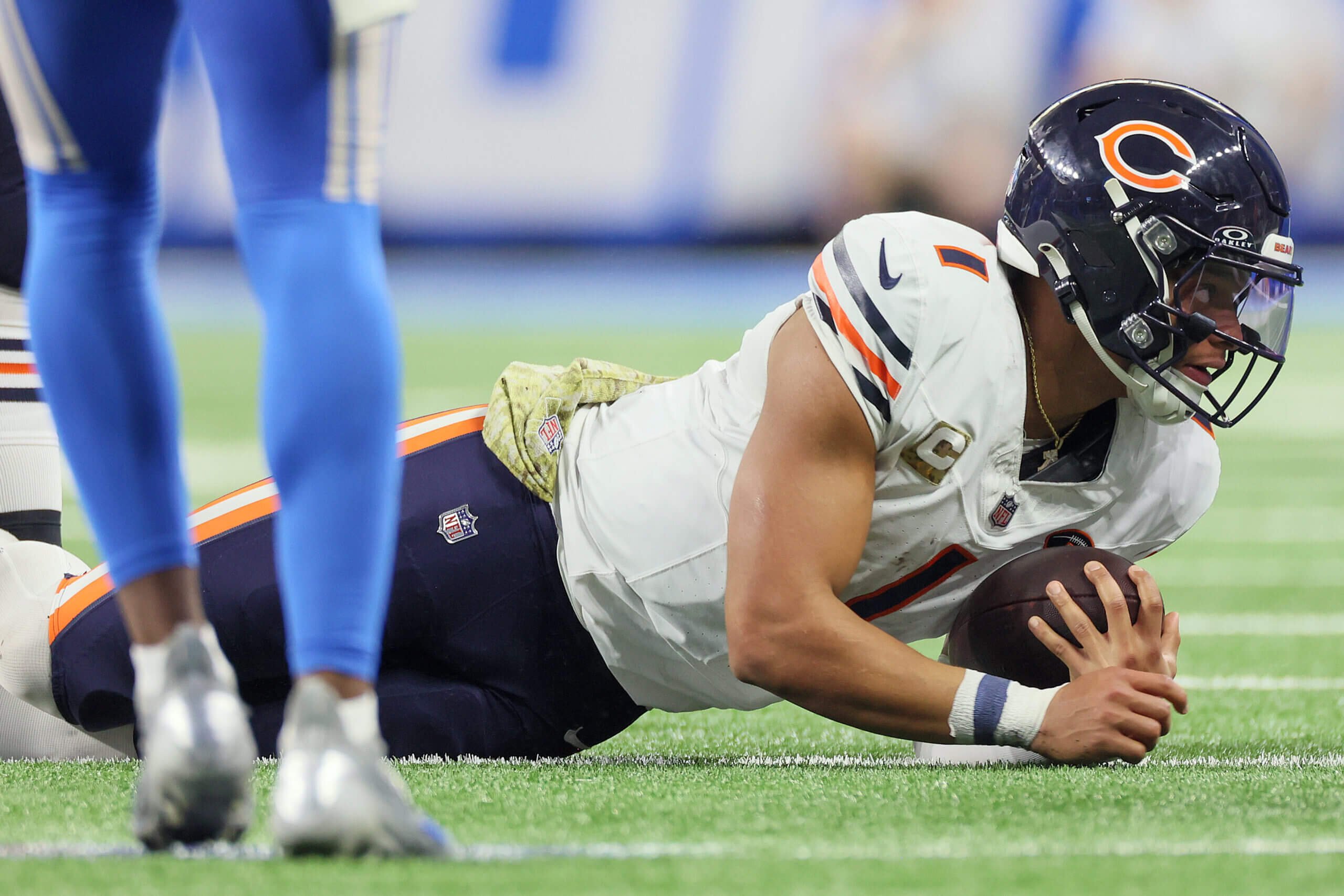 "2024 NFL Draft: Bears at No. 1, Patriots climb, and 5 QBs dominate mock drafts"