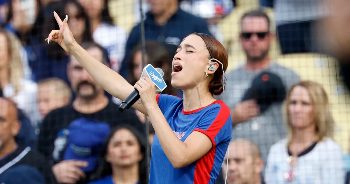 Featured image for Nezza Sang National Anthem in Spanish at Dodgers Game Despite Restrictions