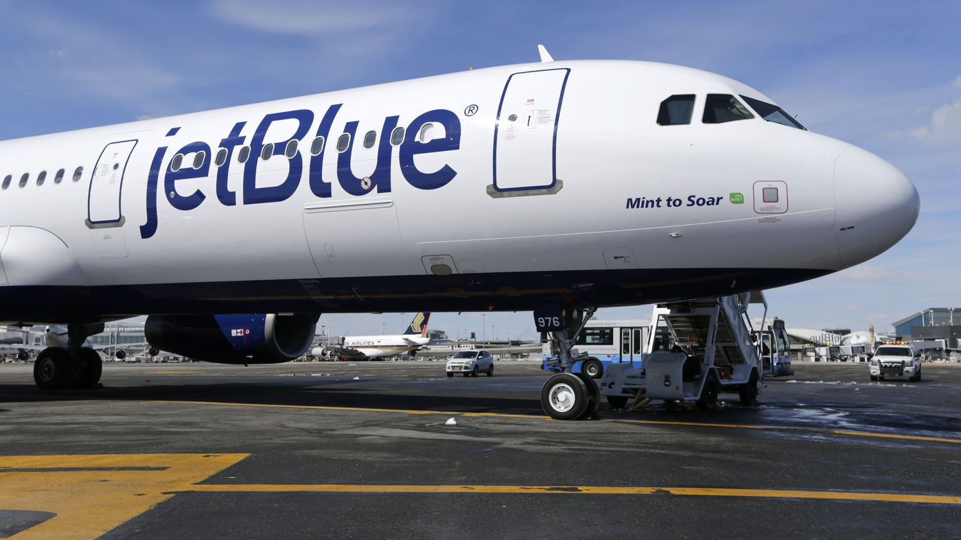 "Judge's Ruling Blocks JetBlue's Acquisition of Spirit Airlines, Sending Shares Plunging"