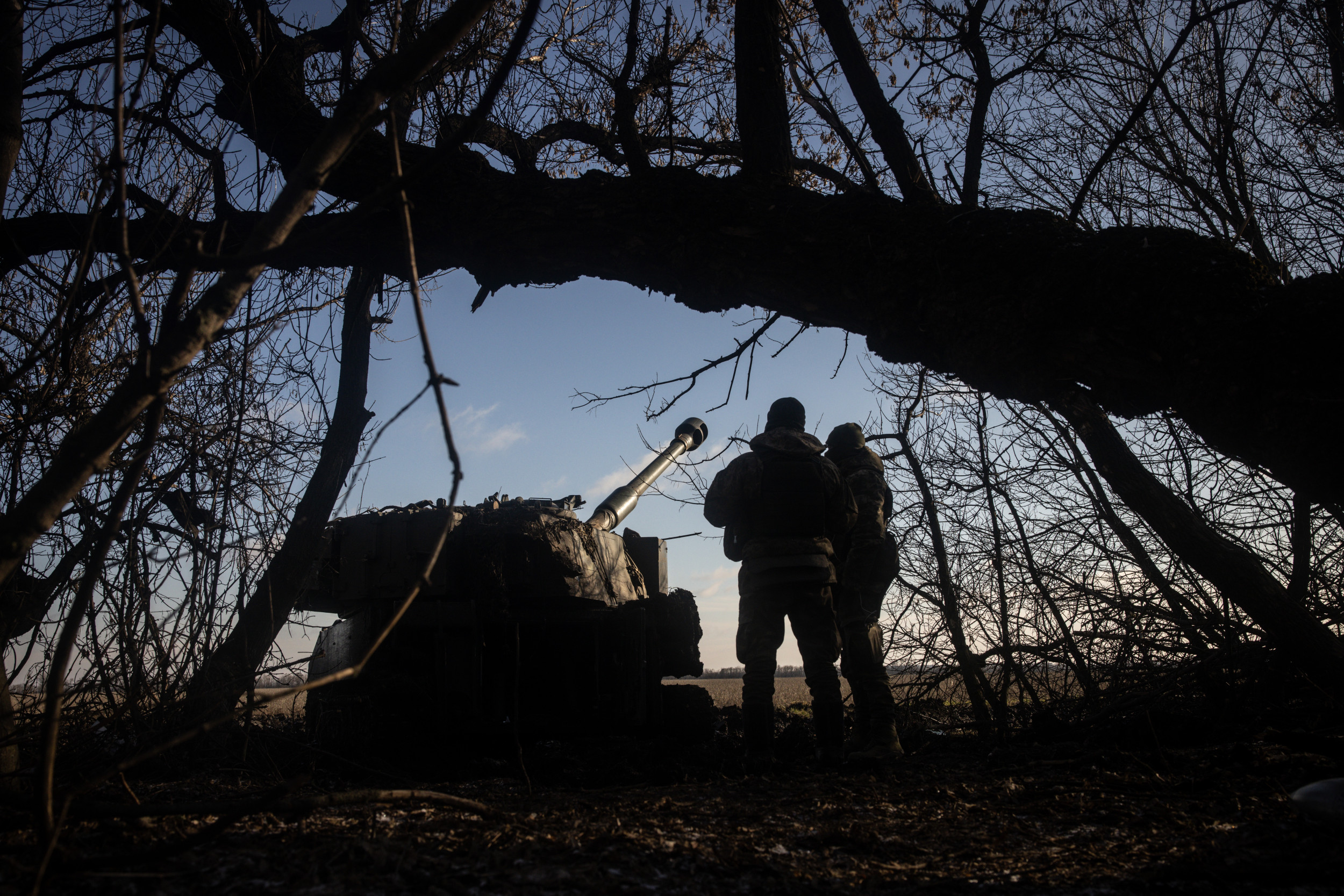 Russia's Struggles in Ukraine: Equipment and Ammunition Shortages Hinder Advances