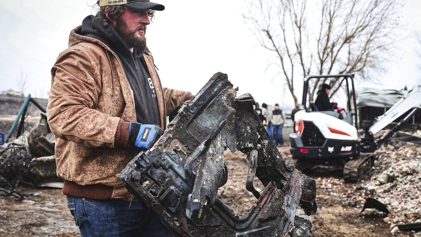 "Texas Towns Battle Largest Wildfire in State History as Blaze Engulfs Rangeland and Threatens Livelihoods"