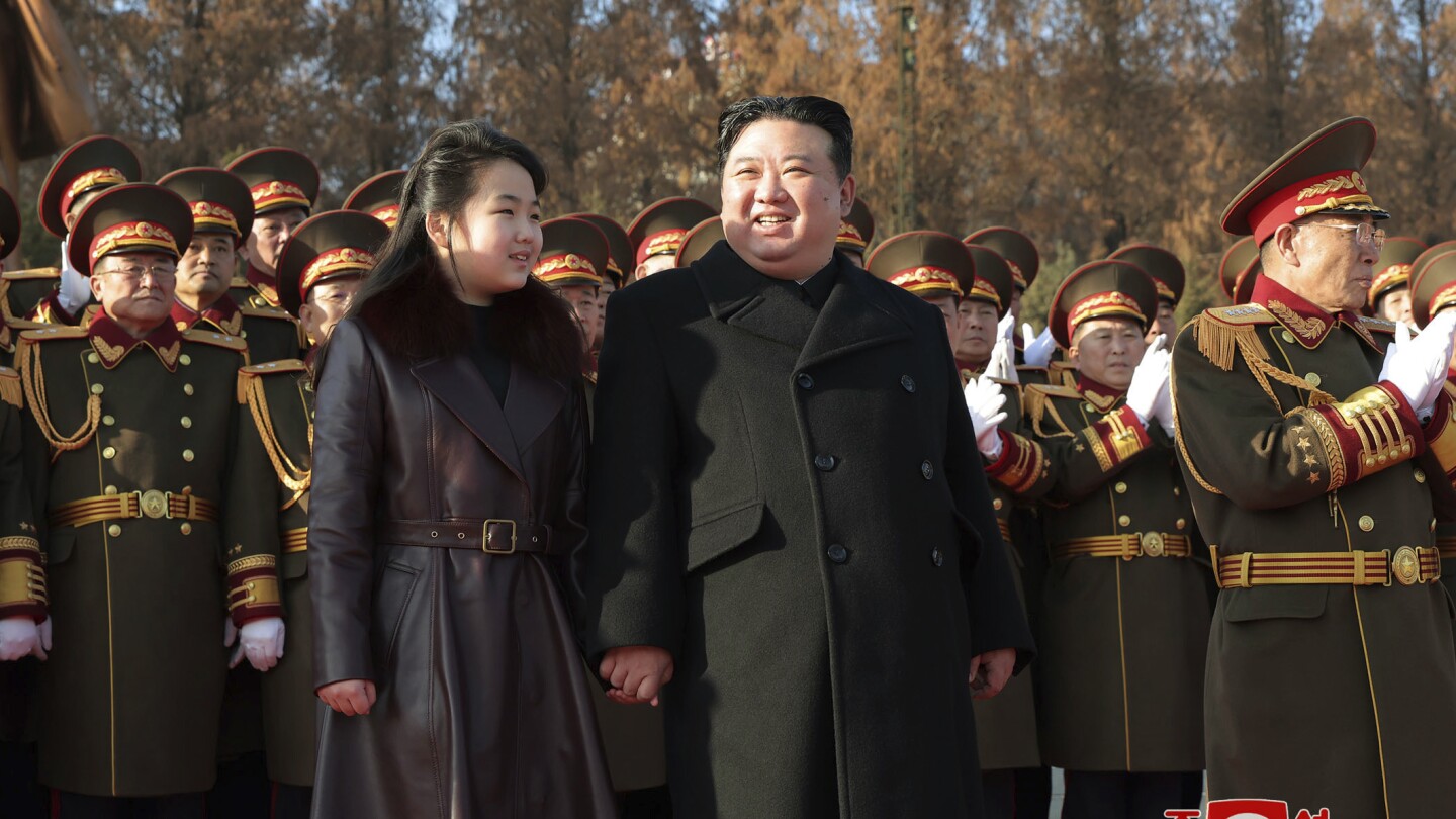 "North Korea's Kim Jong Un Reiterates Threat to Destroy South Korea and Ends Economic Cooperation"
