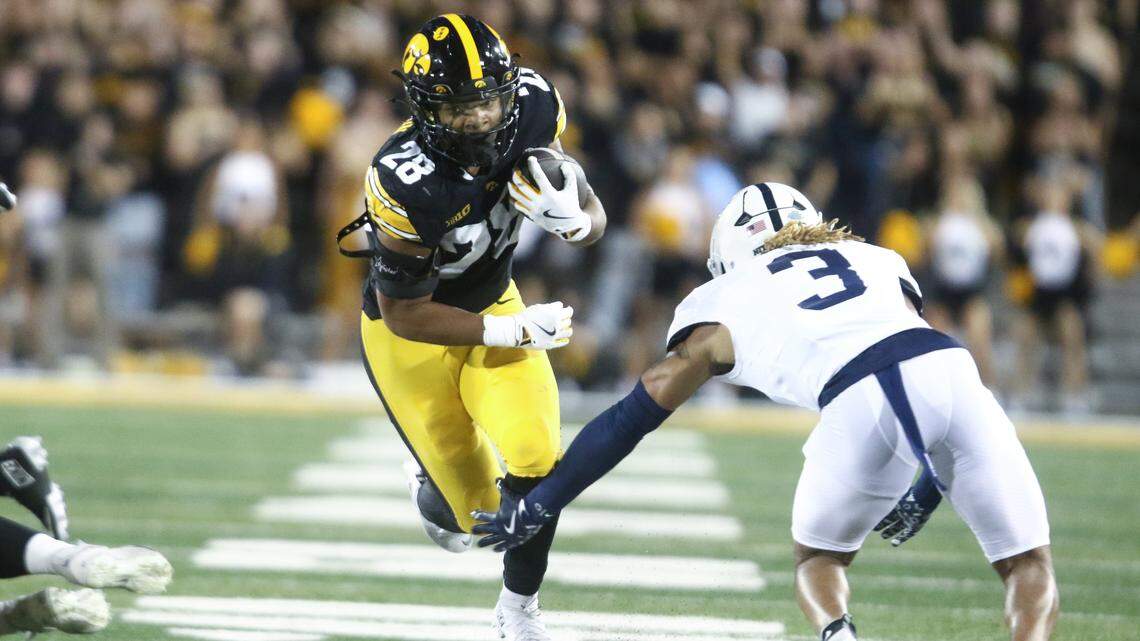Featured image for Penn State's Losing Streak Extends to Four After Narrow Iowa Defeat
