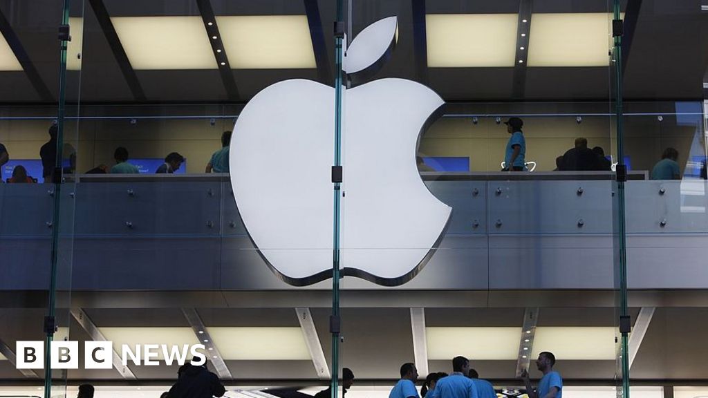 Featured image for "Apple Surpasses Samsung to Become Top Global Smartphone Maker"