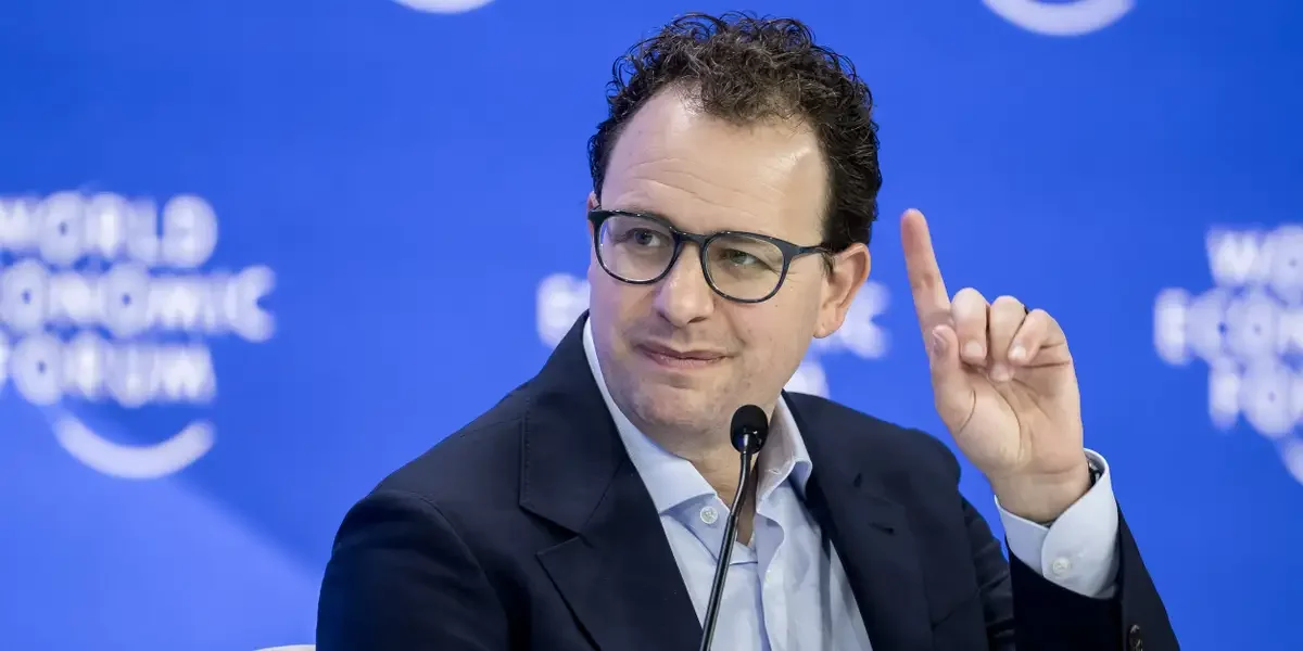 Claude's AI Upgrades Trigger Tech Stock Selloff