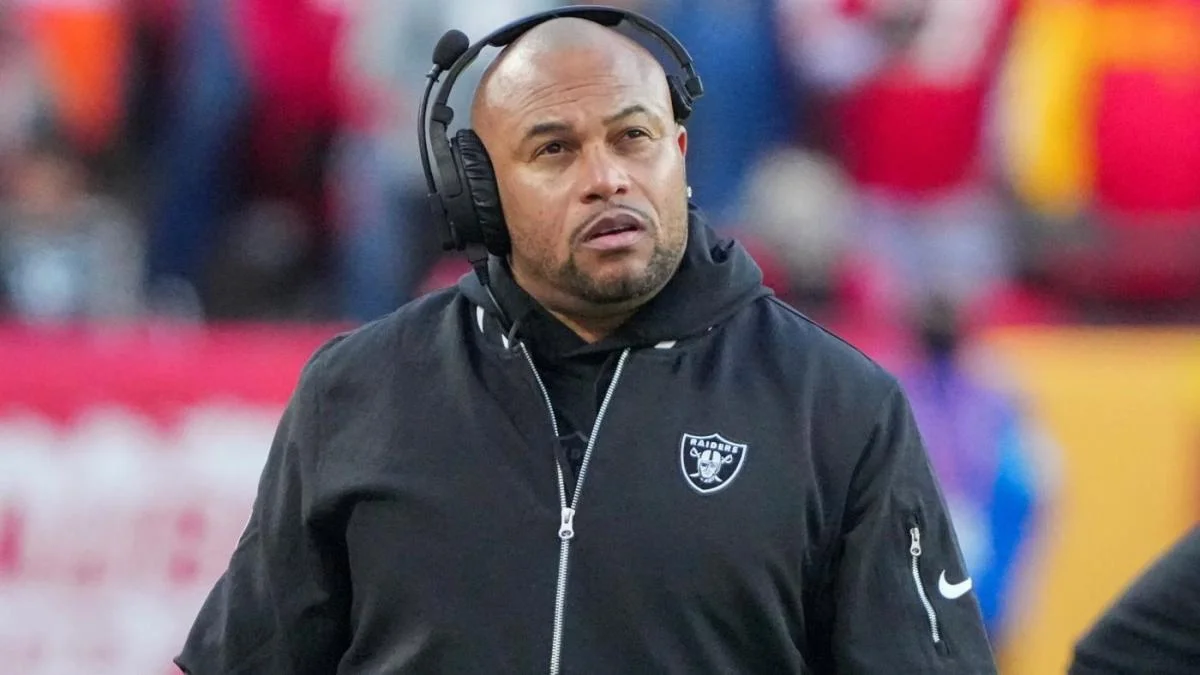 Featured image for Raiders' Controversial Loss to Chiefs: Whistle Confusion and Fumble Blame