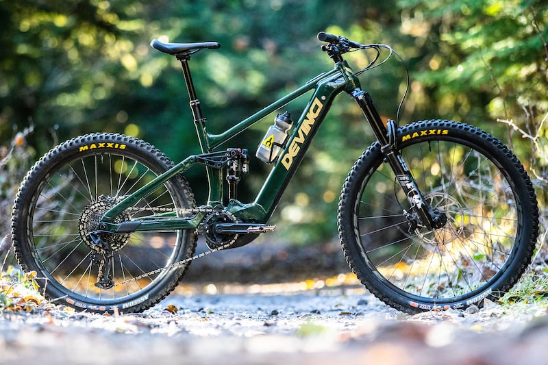 Featured image for "Devinci E-Troy Bosch GX LTD: The Ultimate All-Mountain eMTB Experience Reviewed"