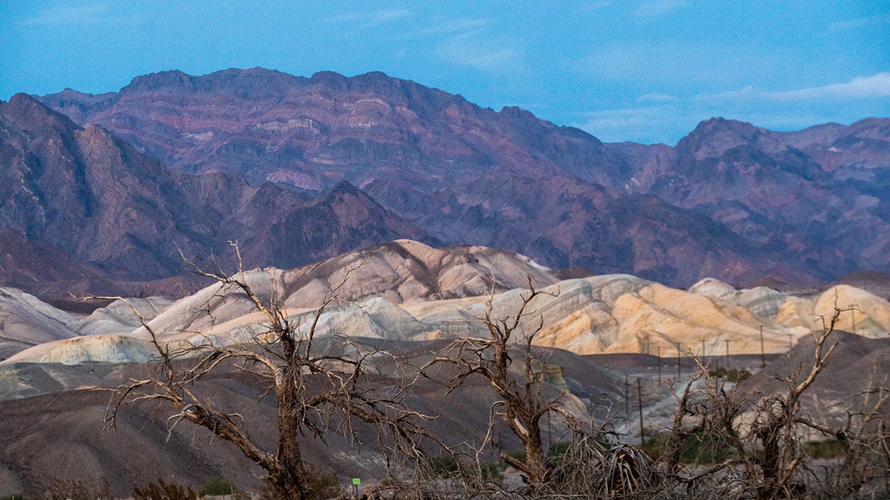 Featured image for Google Maps Leads Drivers into Desert Detour, Stranding Multiple Cars